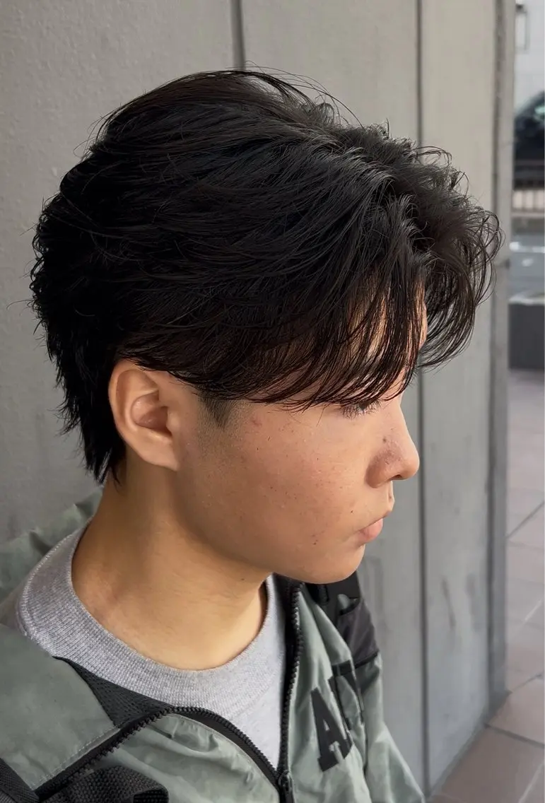 ショート パーマ メンズ フェザーパーマ メンズパーマ カット パーマ 奥村 悠晏のヘアスタイル