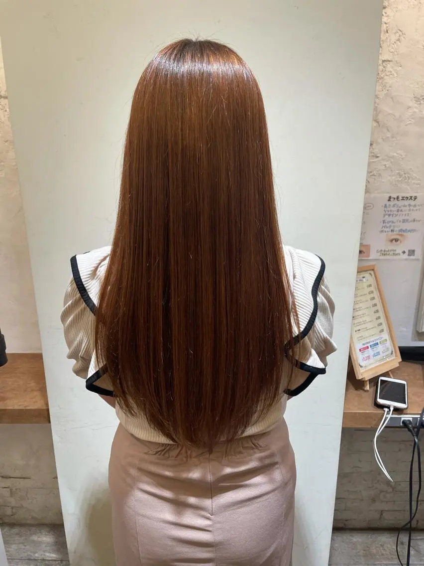 低ダメージストレート【酸性ストレート】髪に合わせたトリートメント付き　肩上＋1100 肩下＋1650 腰下2200の写真
