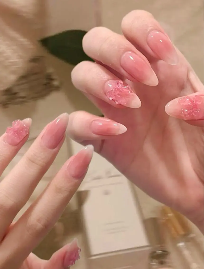 【自爪】チークネイル💅の写真