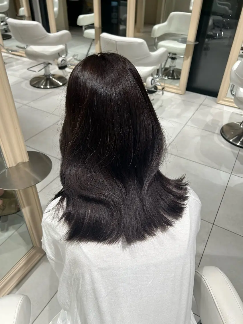 セミロング カラー ブリーチ ダブルカラー ブリーチなしカラー ヘアカラー 結 菜のヘアスタイル