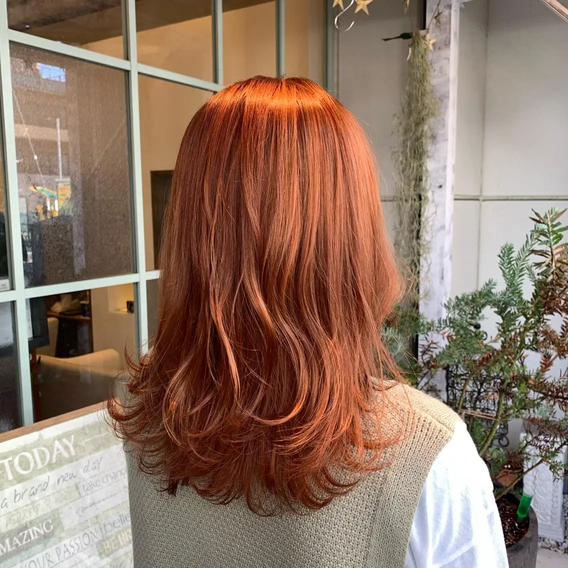 セミロング カラー ブリーチ 【完全個室】髪質改善 暖色カラー/山崎唯奈のヘアスタイル