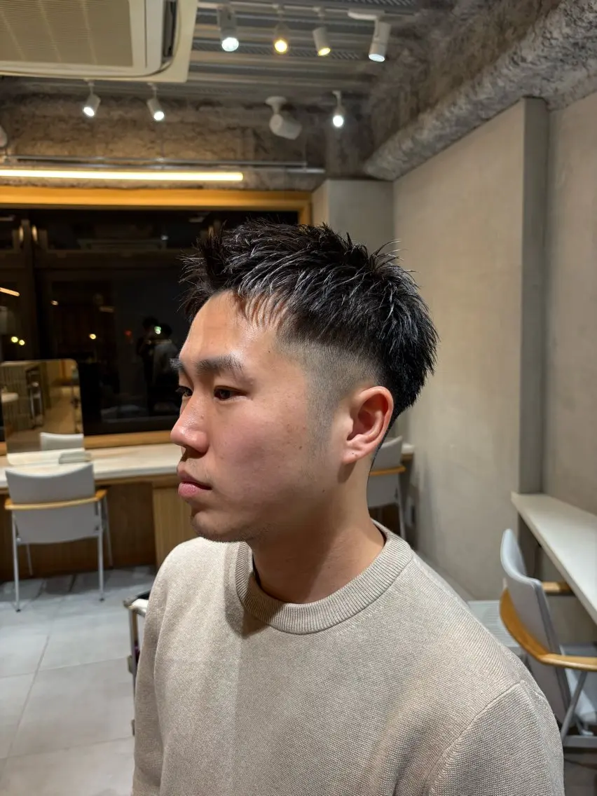 ショート メンズ 刈り上げ カット ヘッドスパ 白髪ぼかし/北浜 奥野　仁礼のヘアスタイル