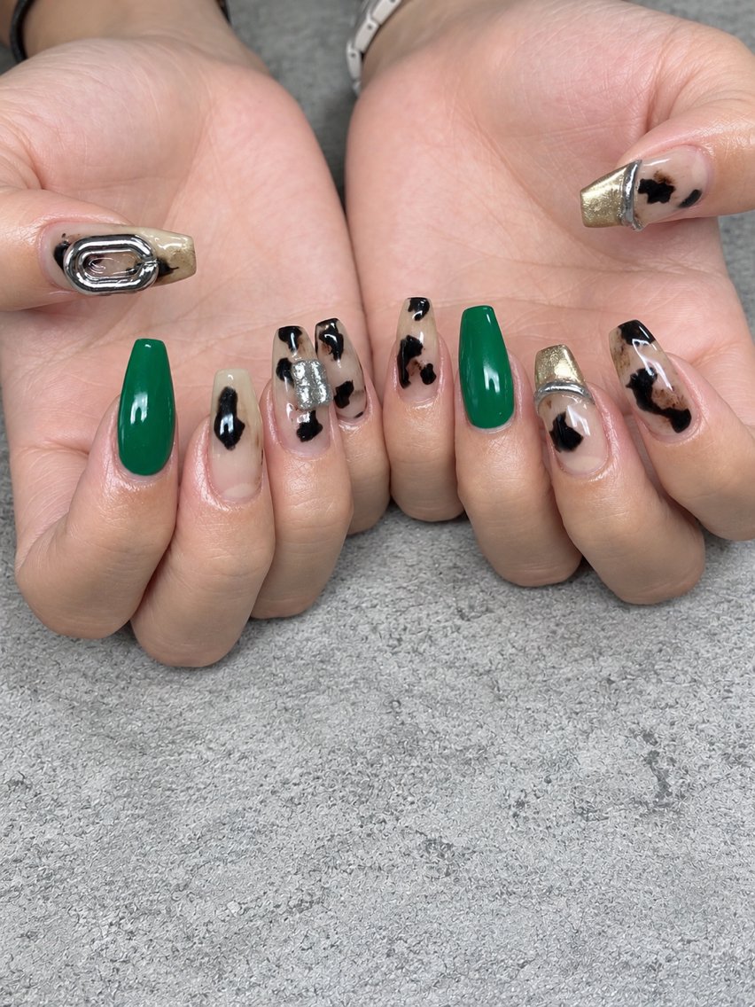ネイル shiki_nail 🪐のネイルデザイン
