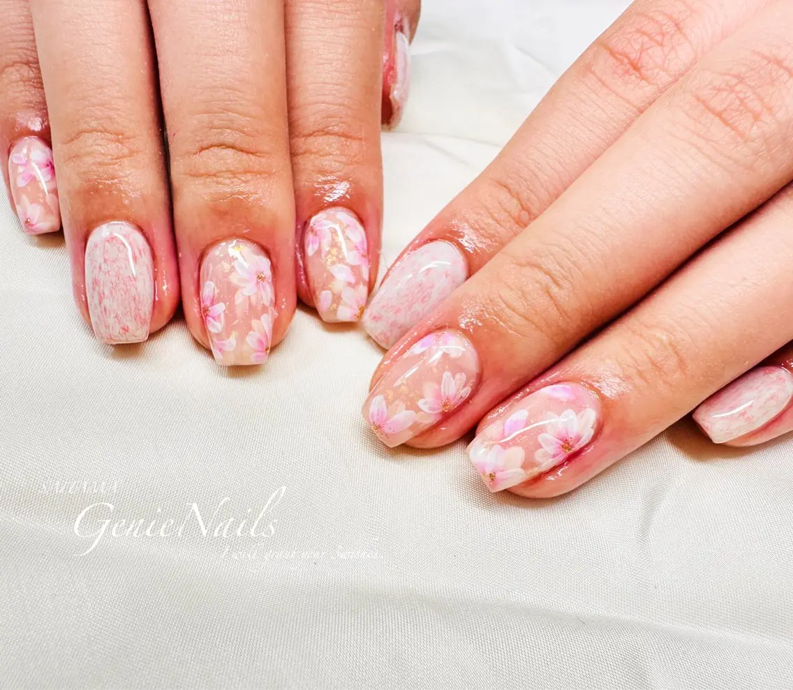 ネイル アートネイル 長さ出し ロングネイル 持ち込み 春ネイル Genie Nailsのネイルデザイン