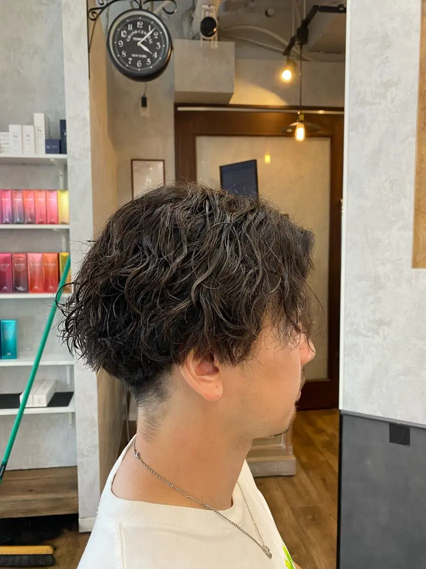 パーマ メンズ カット パーマ 🧸メンズモデル 募集中🍯のヘアスタイル