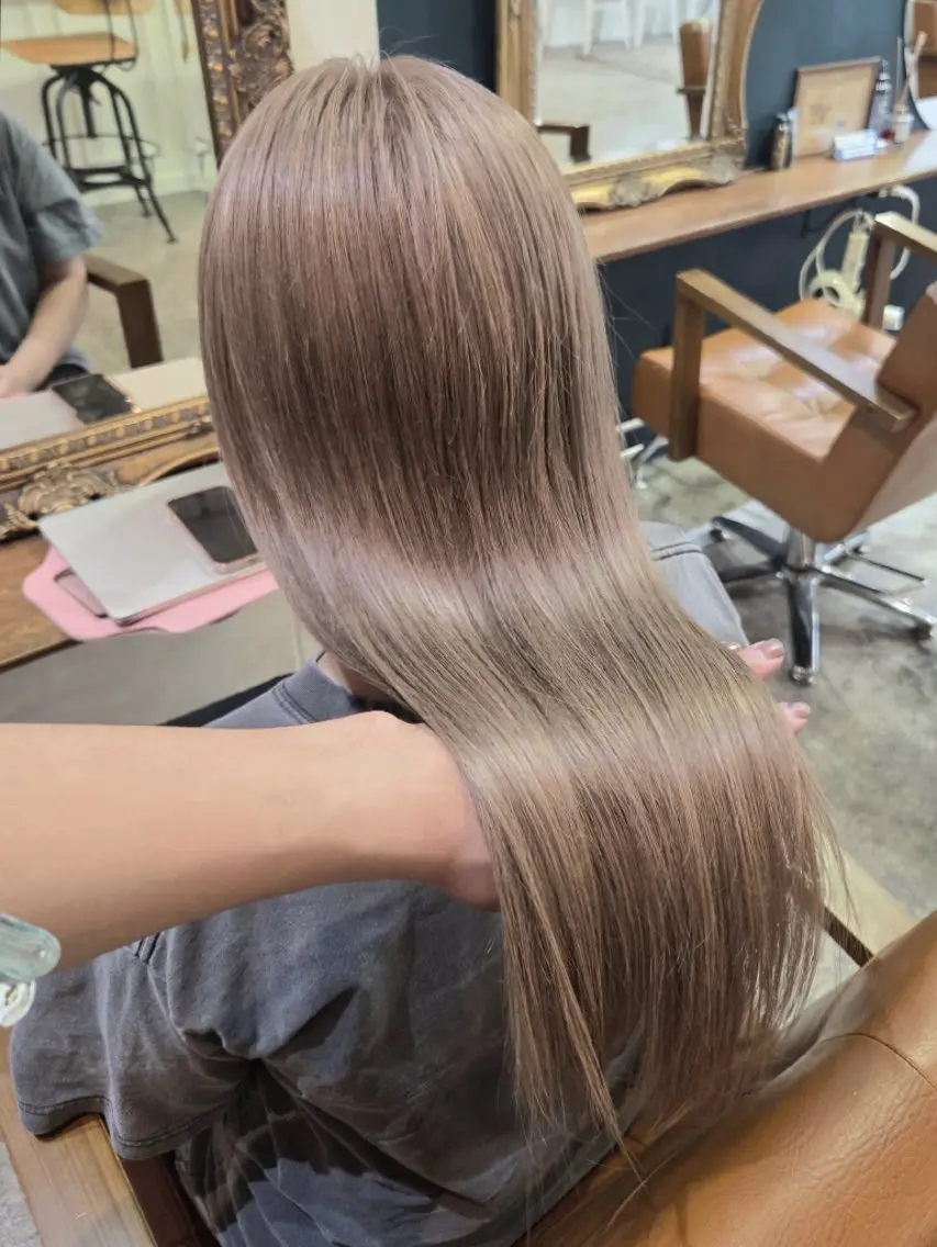 カラー 翔斗ブリーチなし🫧 で叶う透明感カラーのヘアスタイル