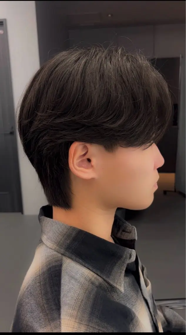 メンズ アイカ🐺 メンズ韓国ヘアのヘアスタイル