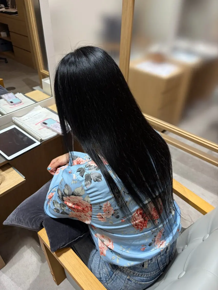 ロング ヘアカラー 上地 ㅤ⠀虹奈のヘアスタイル