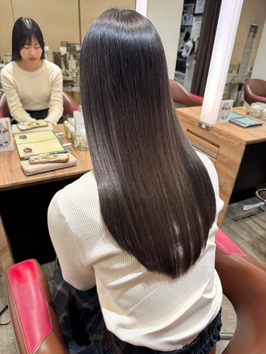 セミロング セミロングパーマ アッシュ アッシュブラウン ラベンダーブラウン ピンクラベンダー ヘアカラー トリートメント 髪質改善カラー韓国風 レイヤーtudaのヘアスタイル
