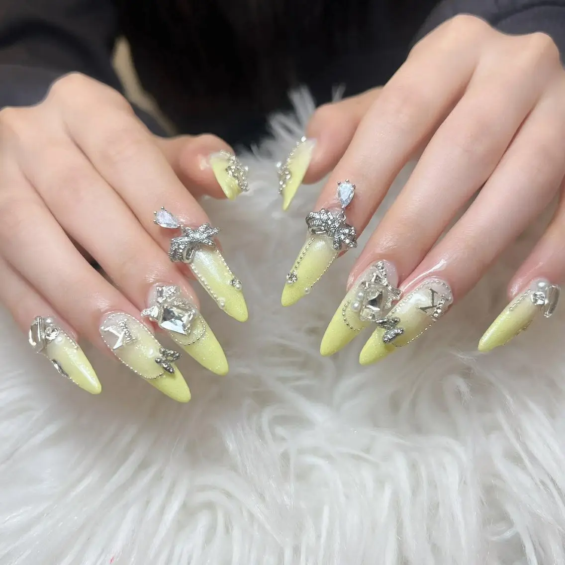 ネイル ハンドネイル ハンドケア Anh Nail 歌舞伎町のネイルデザイン