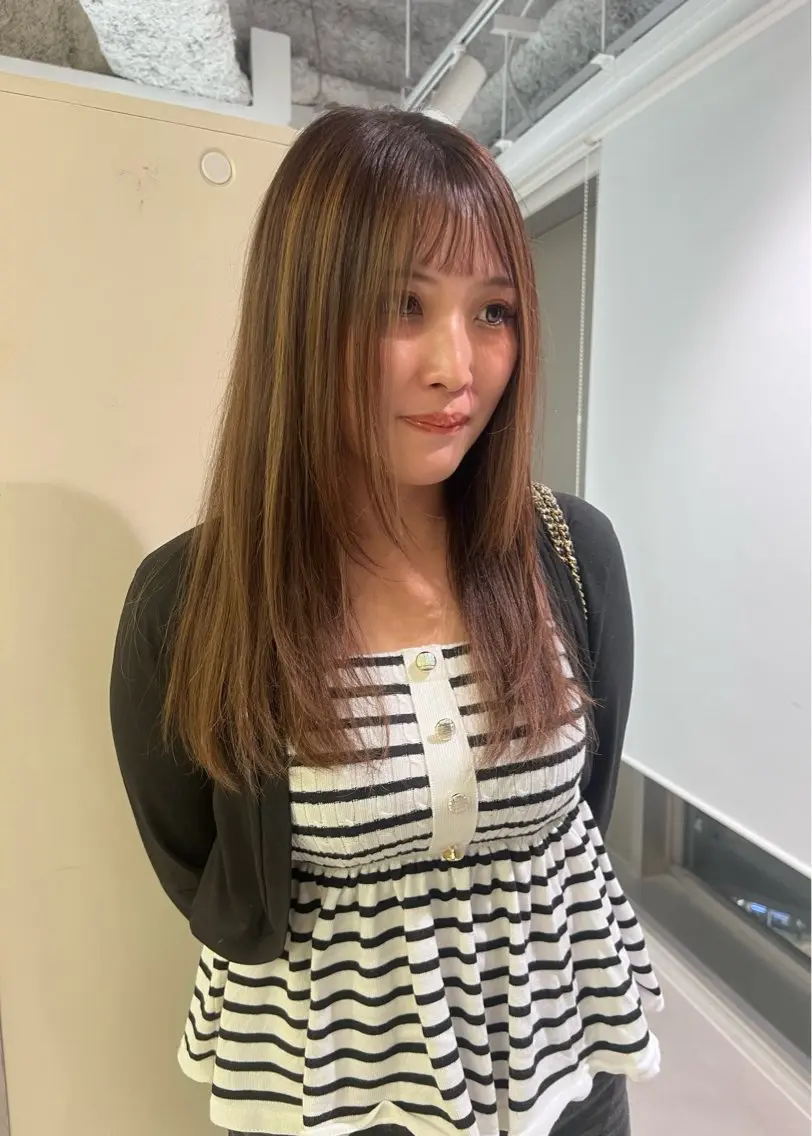 セミロング カラー カット ヘアカラー トリートメント 艶ハイトーン🔆 ️️️安座間 希のヘアスタイル
