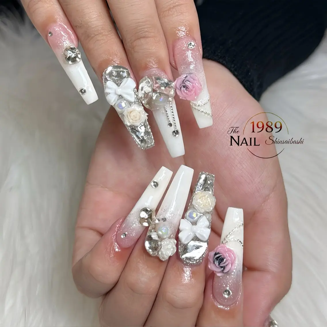 【長さだし】10本アート+10本パーツ/スートン付け放題 13,000円の写真