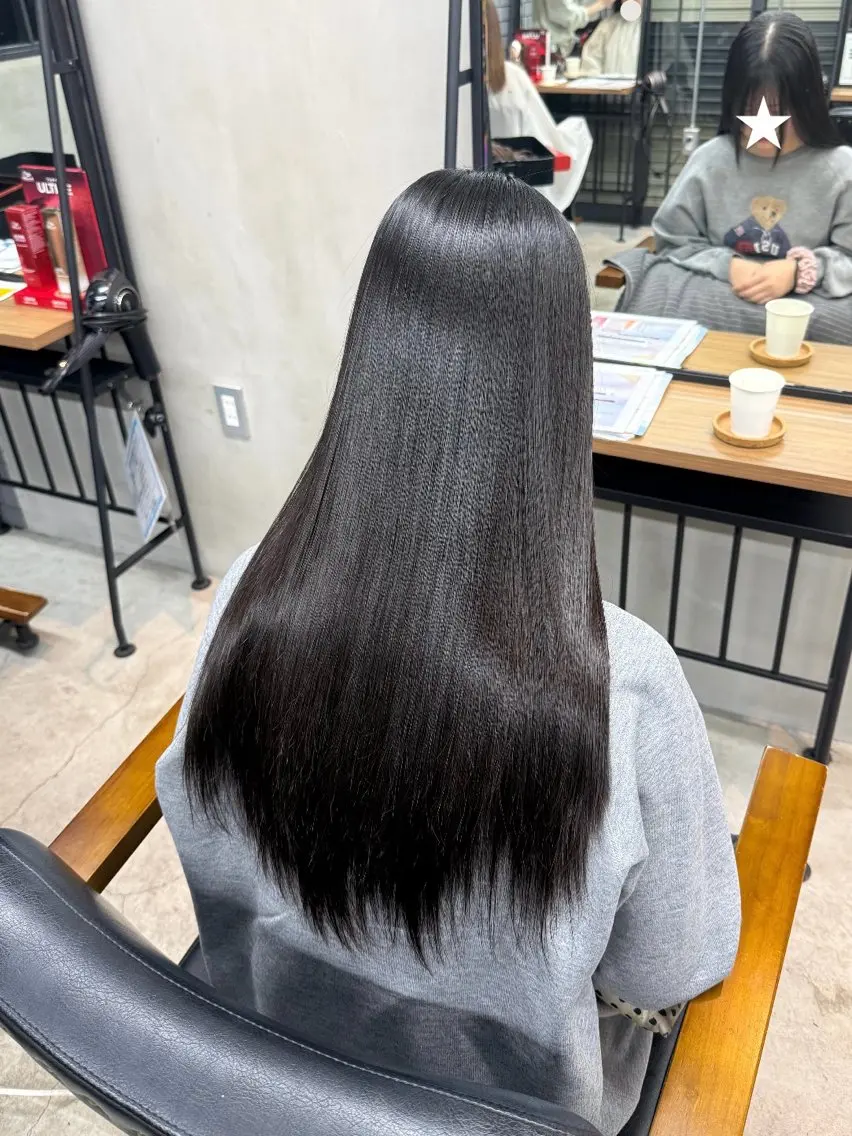 ロング ロング 縮毛矯正 坪井 楓のヘアスタイル