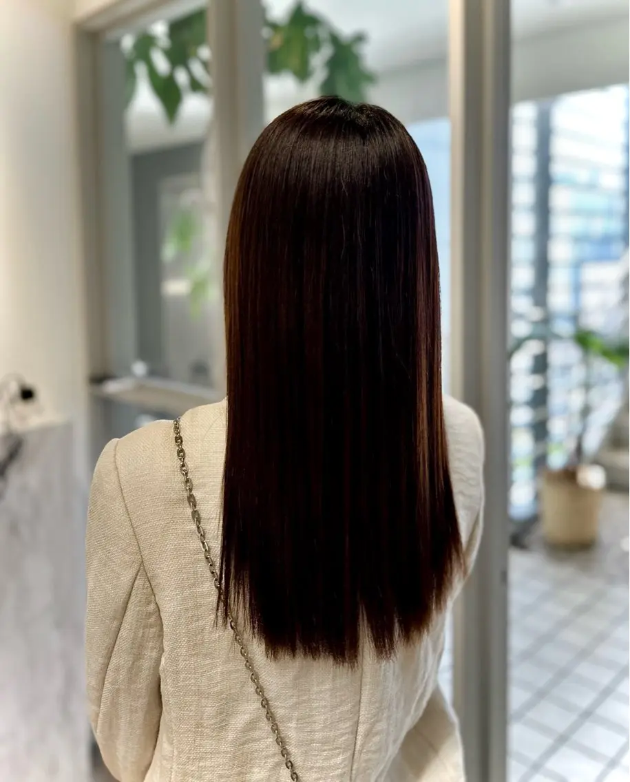 セミロング カット 縮毛矯正 JYO 髪質改善専門家のヘアスタイル