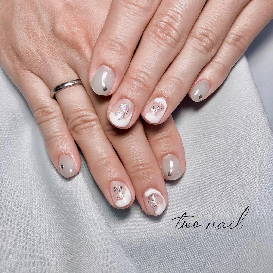 ネイル アートネイル フットネイル ハート ニュアンスネイル ホワイト two nailのネイルデザイン