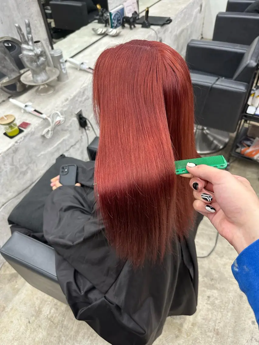 ロング カラー レッドカラー カット ヘアカラー トリートメント 🪐LANDS🪐 福垣 海也のヘアスタイル