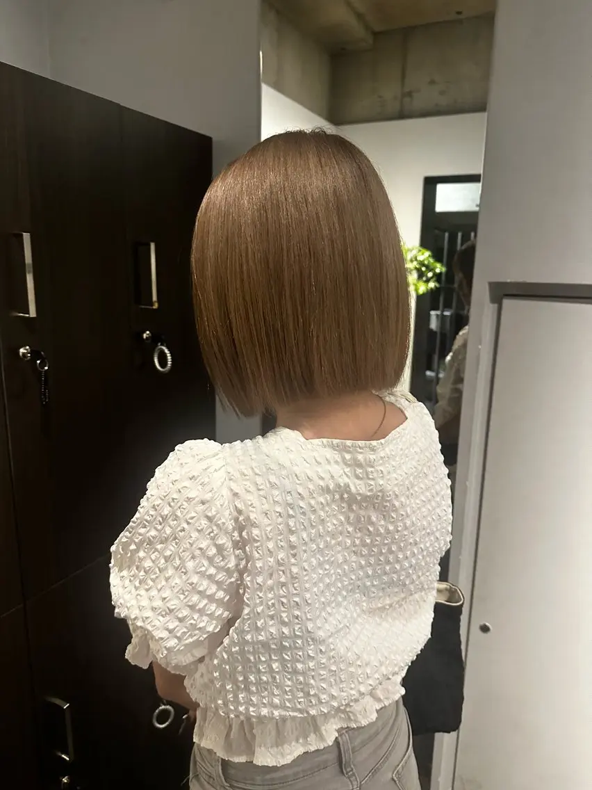 ミディアム 西 美羽のヘアスタイル