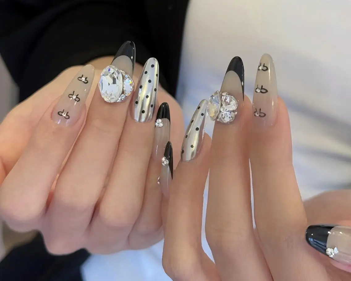 ネイル ハンドネイル 🎀 NaNa_nailのネイルデザイン