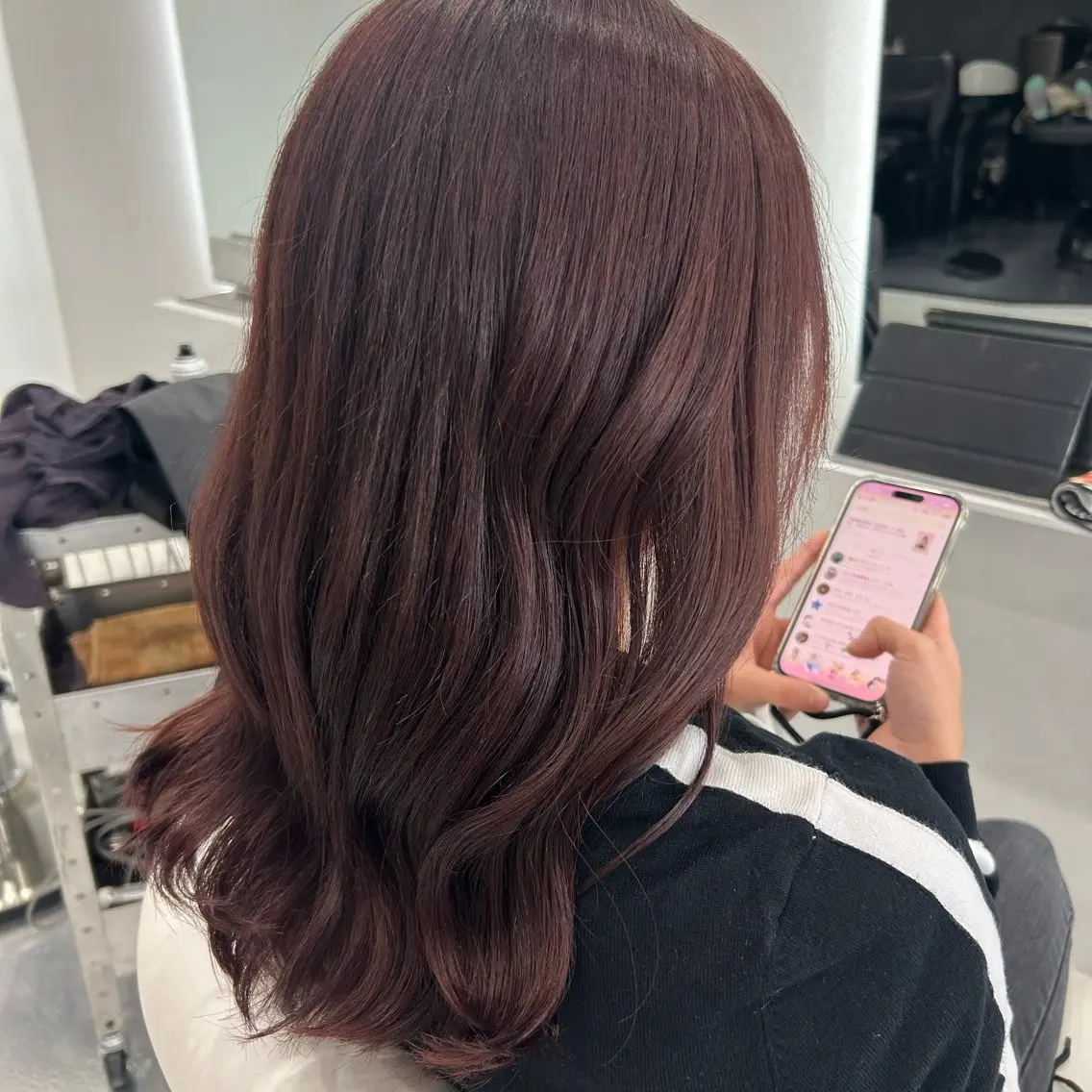 セミロング カラー ベージュカラー ピンクカラー ピンクベージュ ヘアカラー あやめ🪽 オリーブ/ハイトーンのヘアスタイル