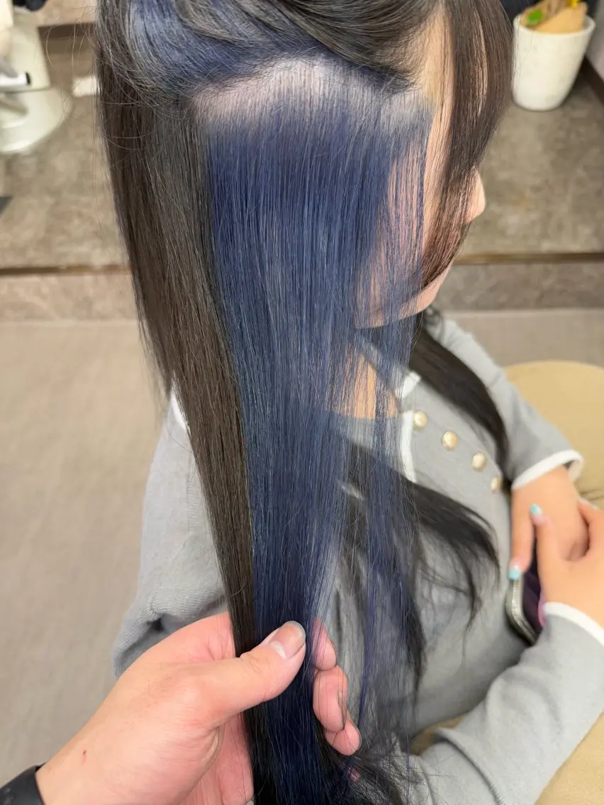 ロング ヘアカラー 戎 歩のヘアスタイル