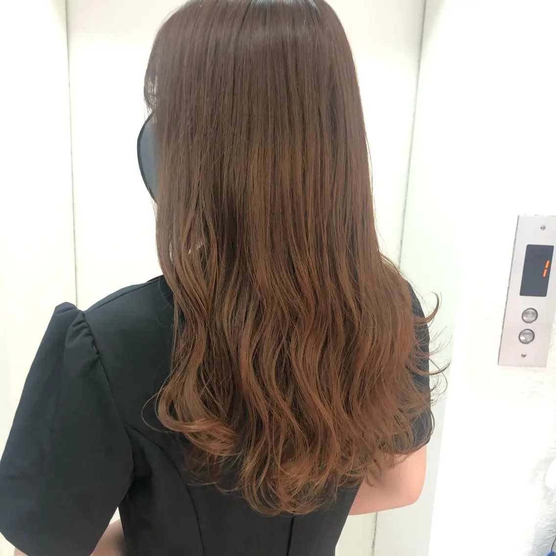 ロング カラー TRENCH　相澤 果歩のヘアスタイル