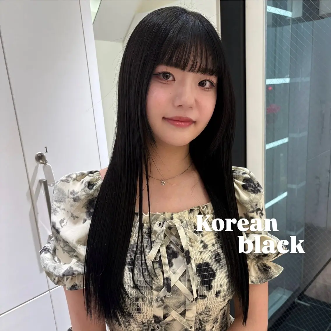 【👩🏻‍🎓学生さん必見👩🏻‍🎓】黒染めを使わない暗染カラー🪄🖤の写真