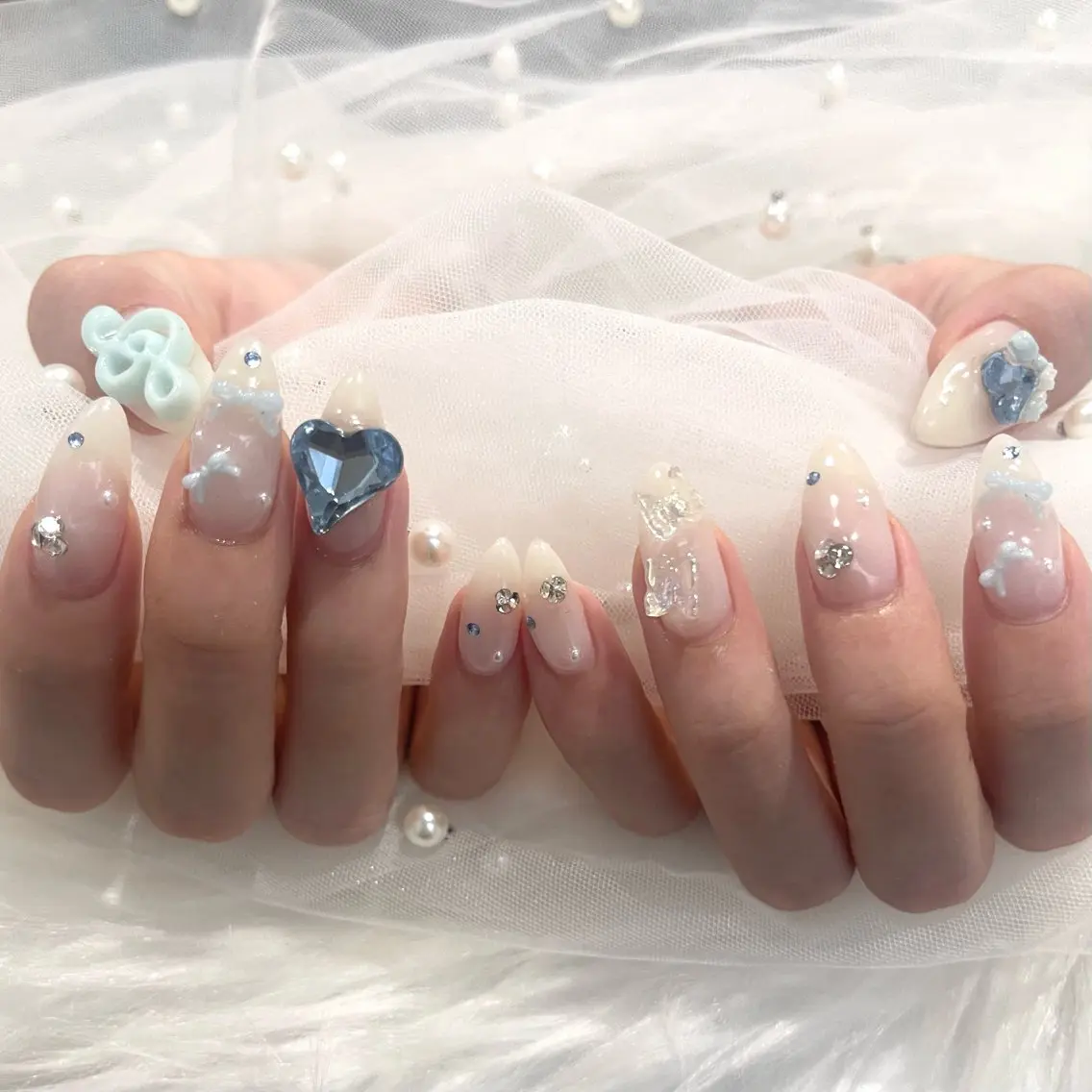 ネイル ハンドネイル 🧁fein. nana🩵のネイルデザイン