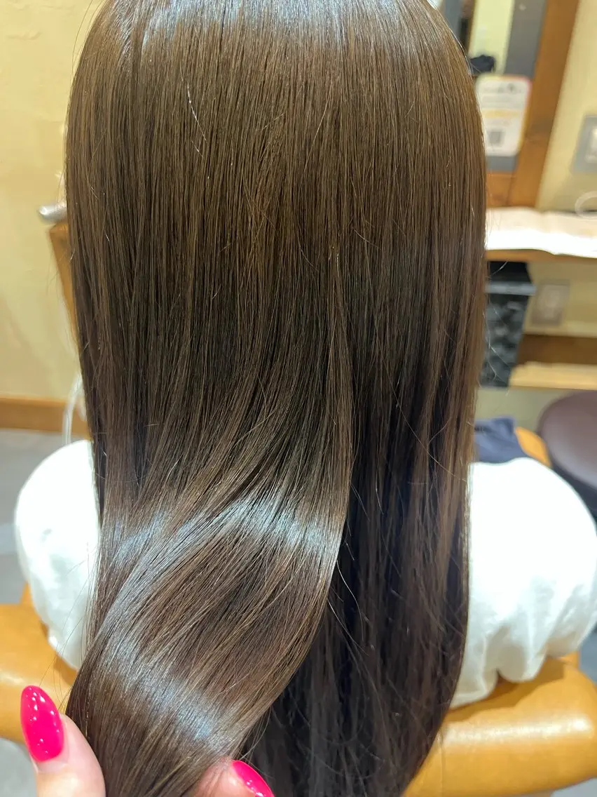 セミロング カット ヘアカラー 名嘉真 美晴のヘアスタイル