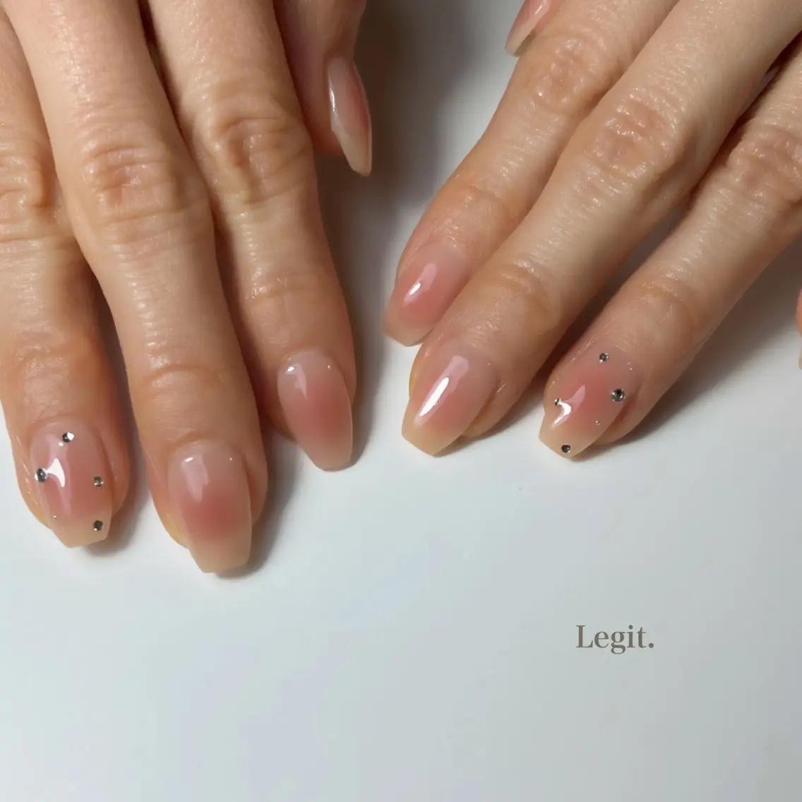 ネイル チークネイル Legit nail salonのネイルデザイン