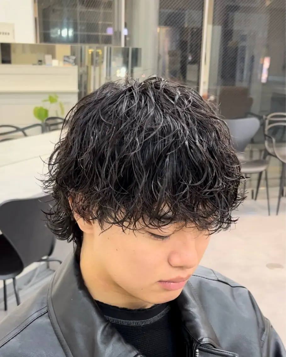 パーマ メンズ フェザーパーマメンズ ピンパーマ京都駅前のヘアスタイル