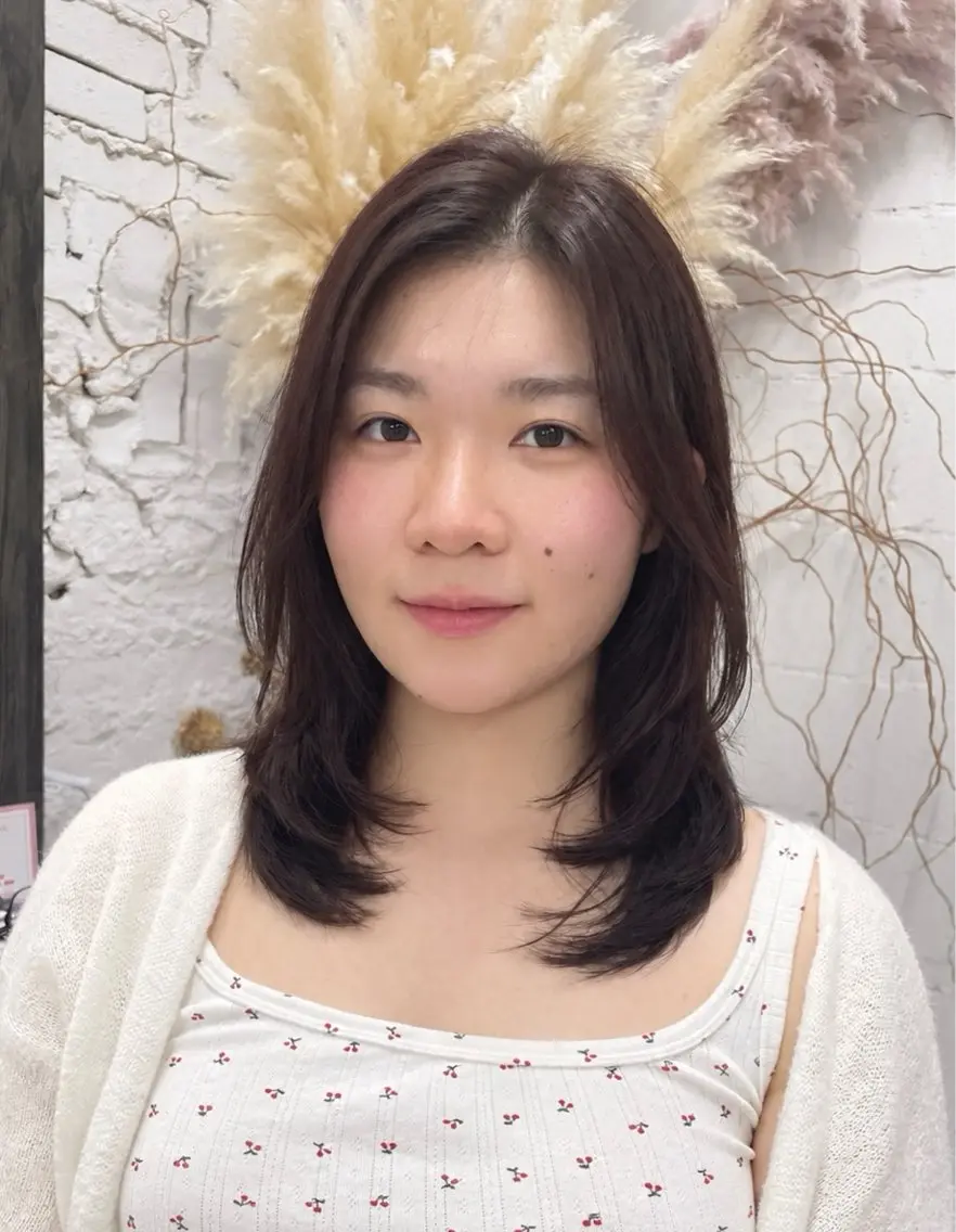 セミロング パーマ セミロングパーマ レイヤーカット いちかわ ことねのヘアスタイル