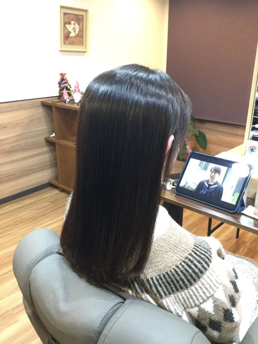 セミロング カット ヘアカラー 縮毛矯正 トリートメント Annon プライベートサロンのヘアスタイル