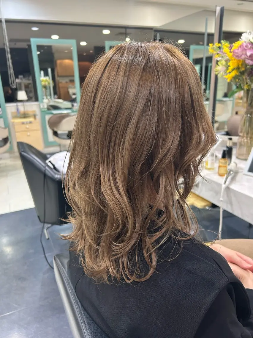 ミディアム カット 透明感カラー／ 艶髪／たなべだいのヘアスタイル