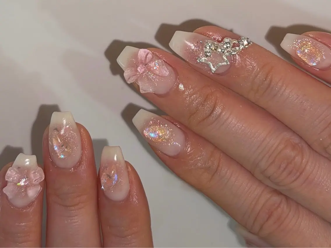 ネイル ハンドネイル ViViA momokaのネイルデザイン