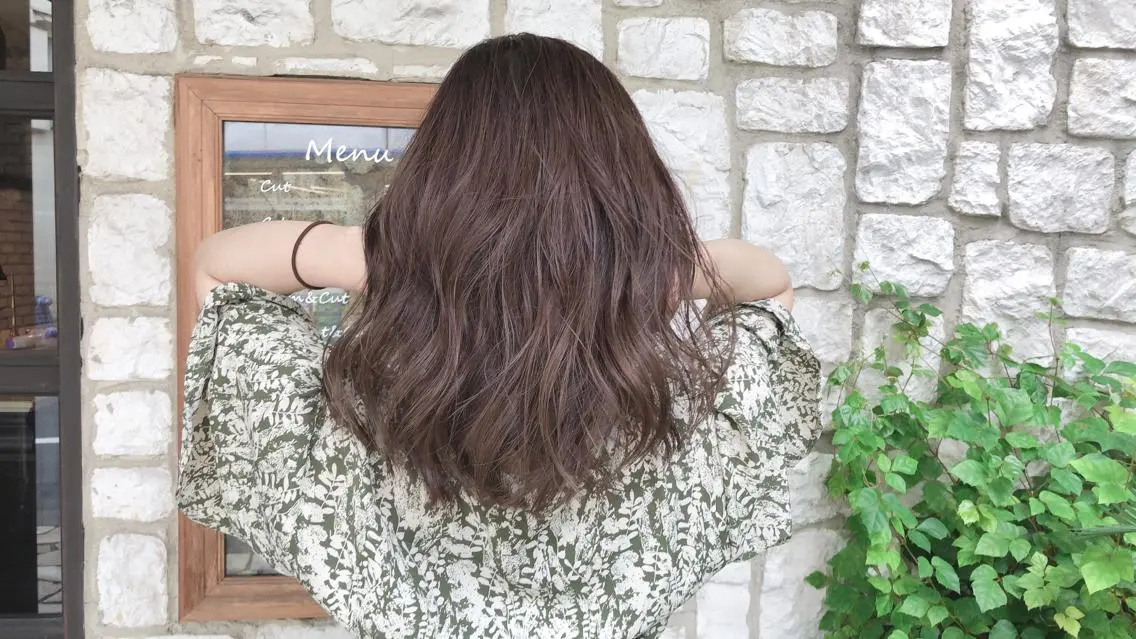 ミディアム カラー パーマ ヘアアレンジ メンズ キッズ ネイル マツエク・マツパ ベージュカラー ラベンダーカラー オリーブベージュ 髪質改善/透明感 OAK兵庫のヘアスタイル