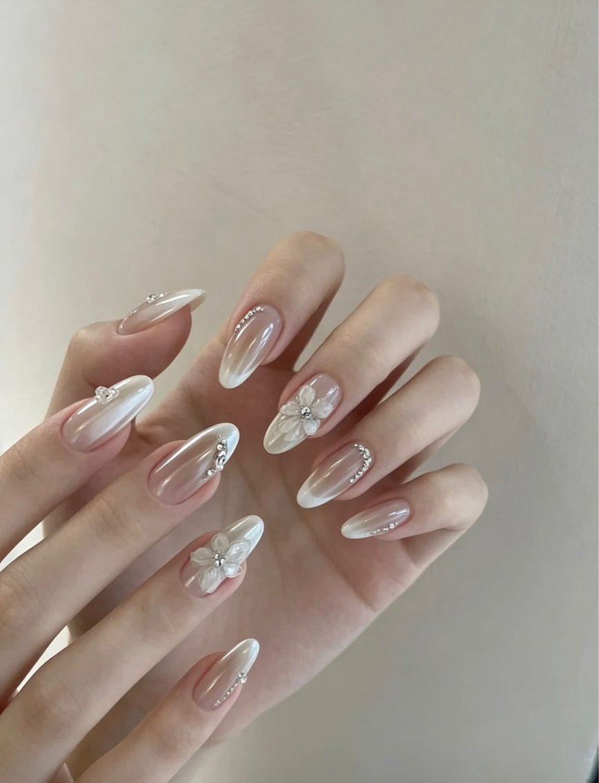ネイル チークネイル 長さ出し ガーリー 韓国ネイル マグネットネイル Lyn Nailのネイルデザイン
