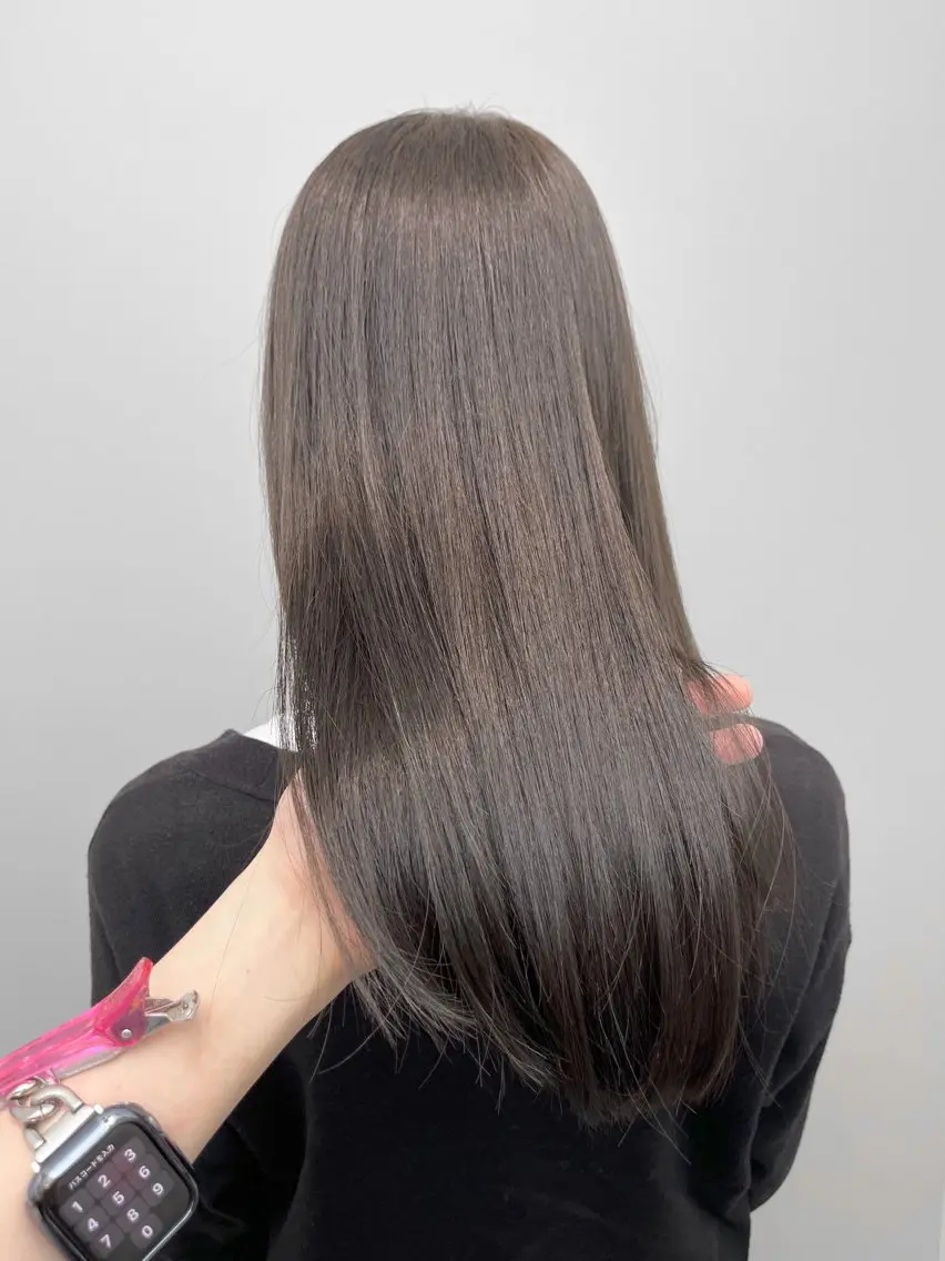 カラー 山路 結花のヘアスタイル
