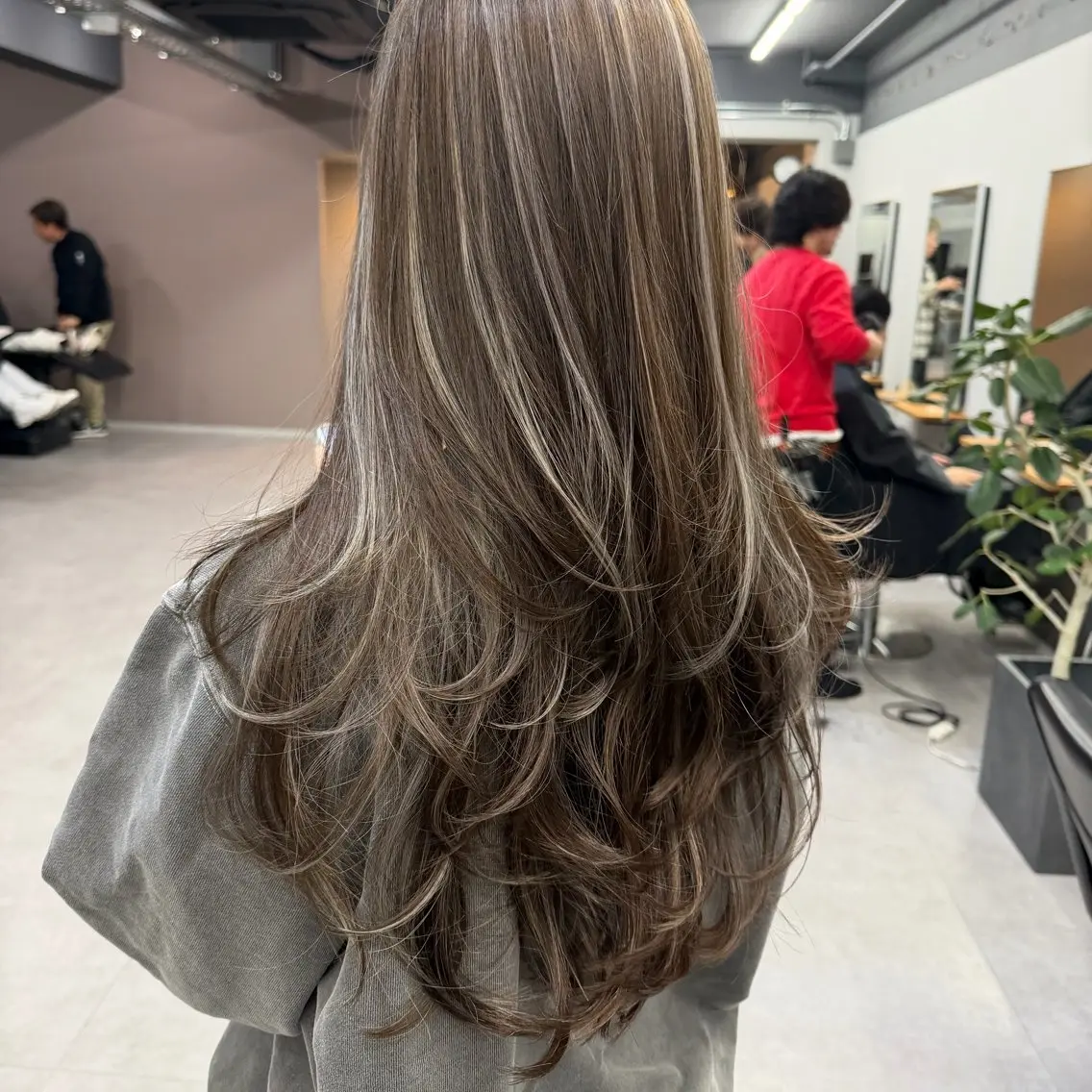 ✅ミニモ限定💛カット+カラー+ハイライト+保湿TR💛の写真