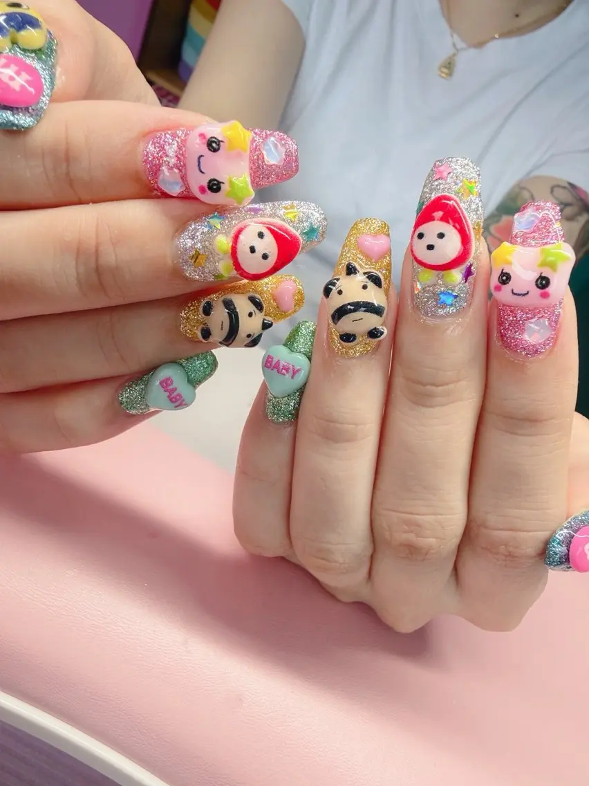 ネイル ハンドネイル MignonReve ♡EIMI🌈のネイルデザイン
