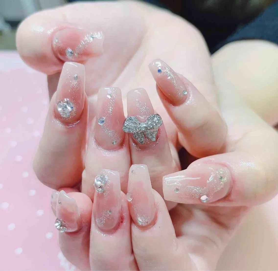 ネイル ハンドネイル MoonNail ユリ🌸のネイルデザイン