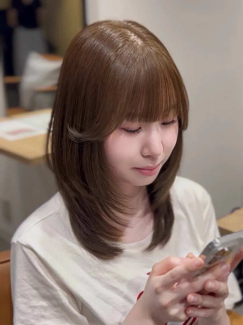 ミディアム カラー 透明感カラー レイヤーカット 似合わせカット 小顔カット ヘアカラー 盛れヘア🪽 /miyu🎀のヘアスタイル