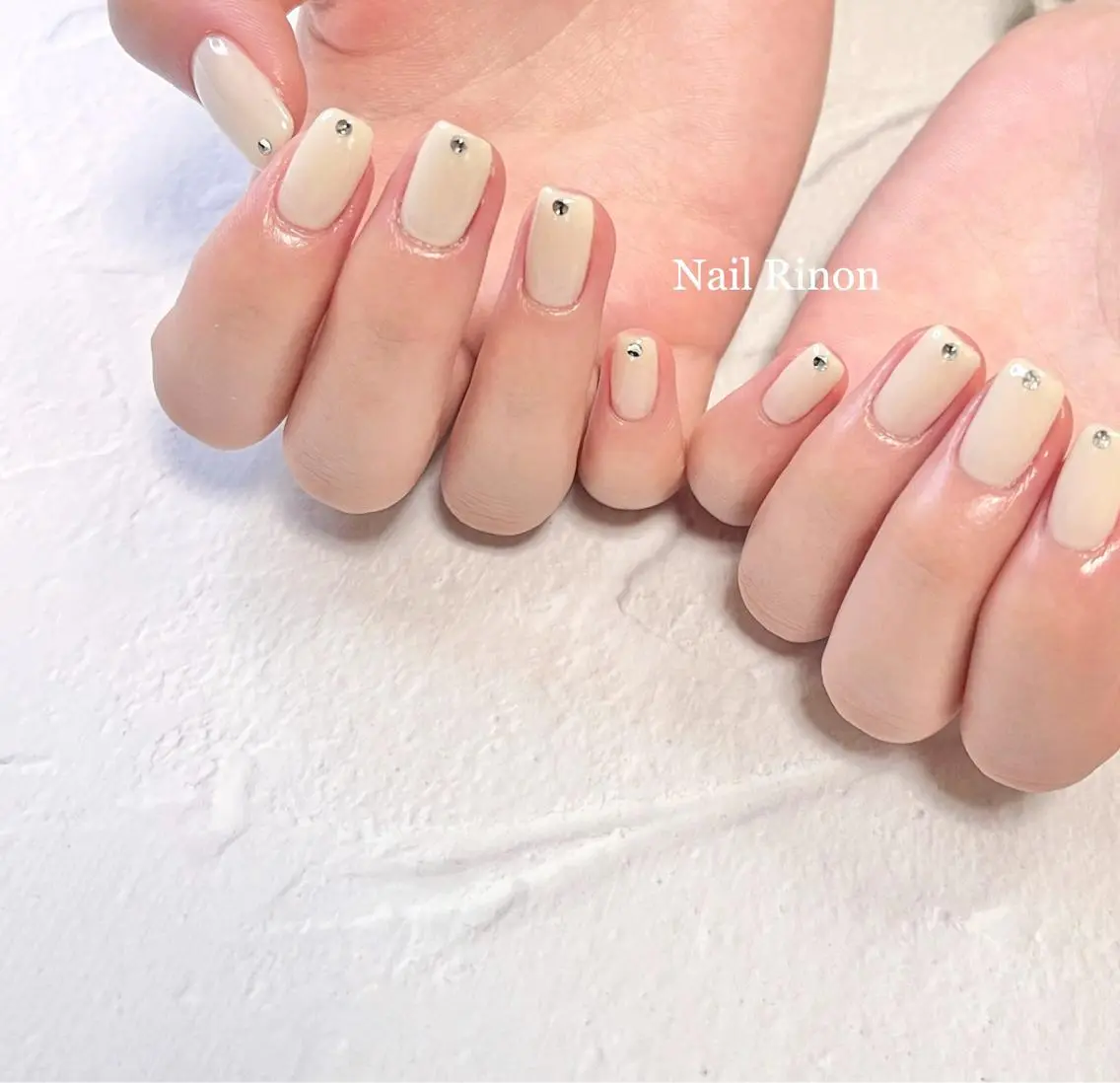 ネイル シンプルネイル ホワイト ハンドネイル Nail Rinonのネイルデザイン
