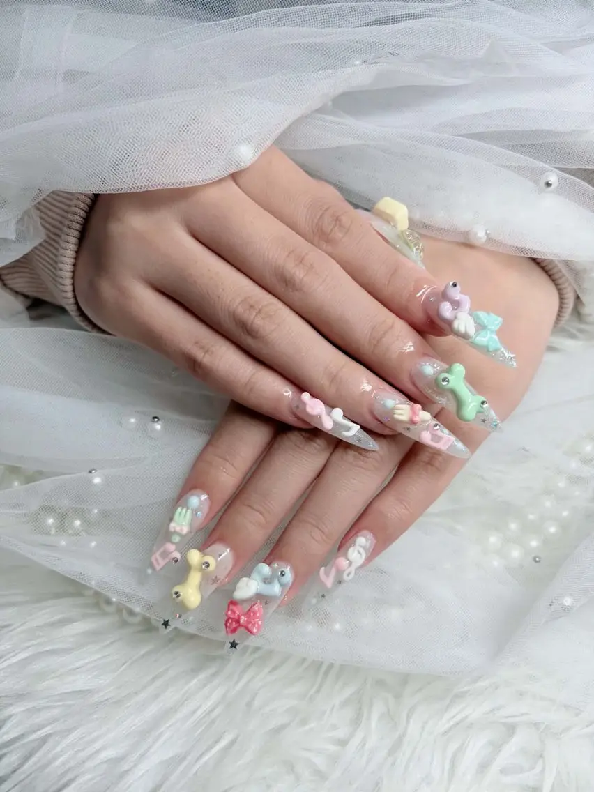 ネイル フレンチネイル ジェルネイル ガラスフレンチ ハロウィン ハート ハンドネイル H.baby Nail Salonのネイルデザイン
