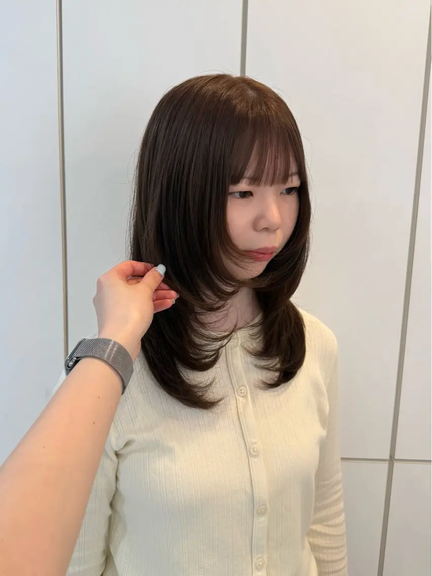 ミディアム カラー カット ヘアカラー neneka レイヤー／パーマのヘアスタイル