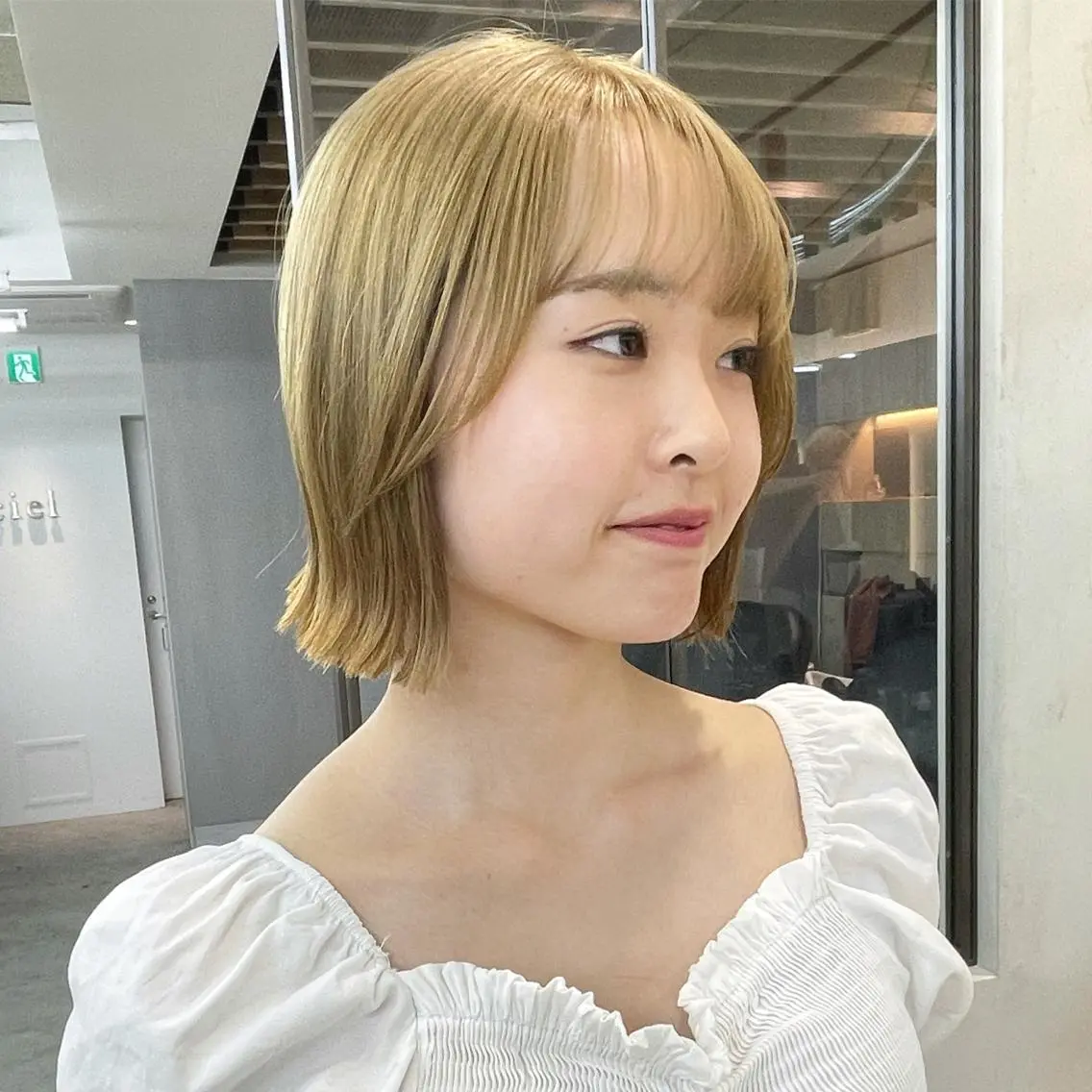 ショート カラー ハイトーンカラー ボブ カット ヘアカラー トリートメント ♥️ブリーチ/ボブ/ レイヤー♥️maiのヘアスタイル