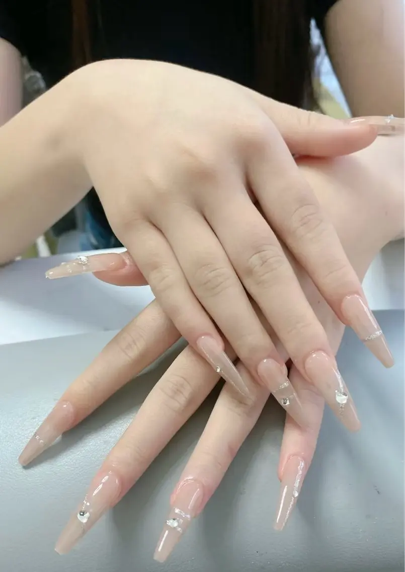 ネイル 高木 維麗絲のネイルデザイン