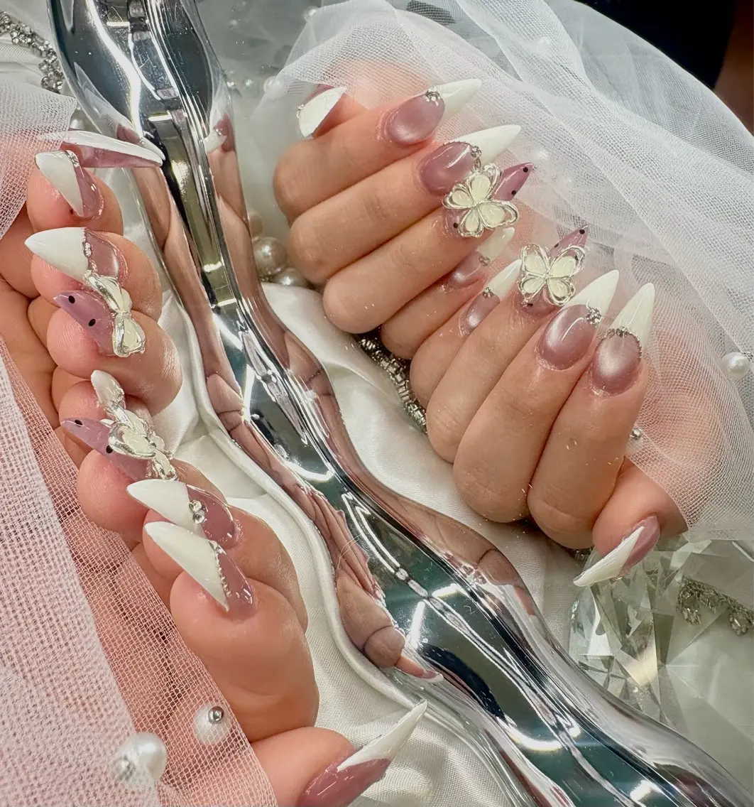 ネイル フレンチネイル SALON ELVI Meiのネイルデザイン