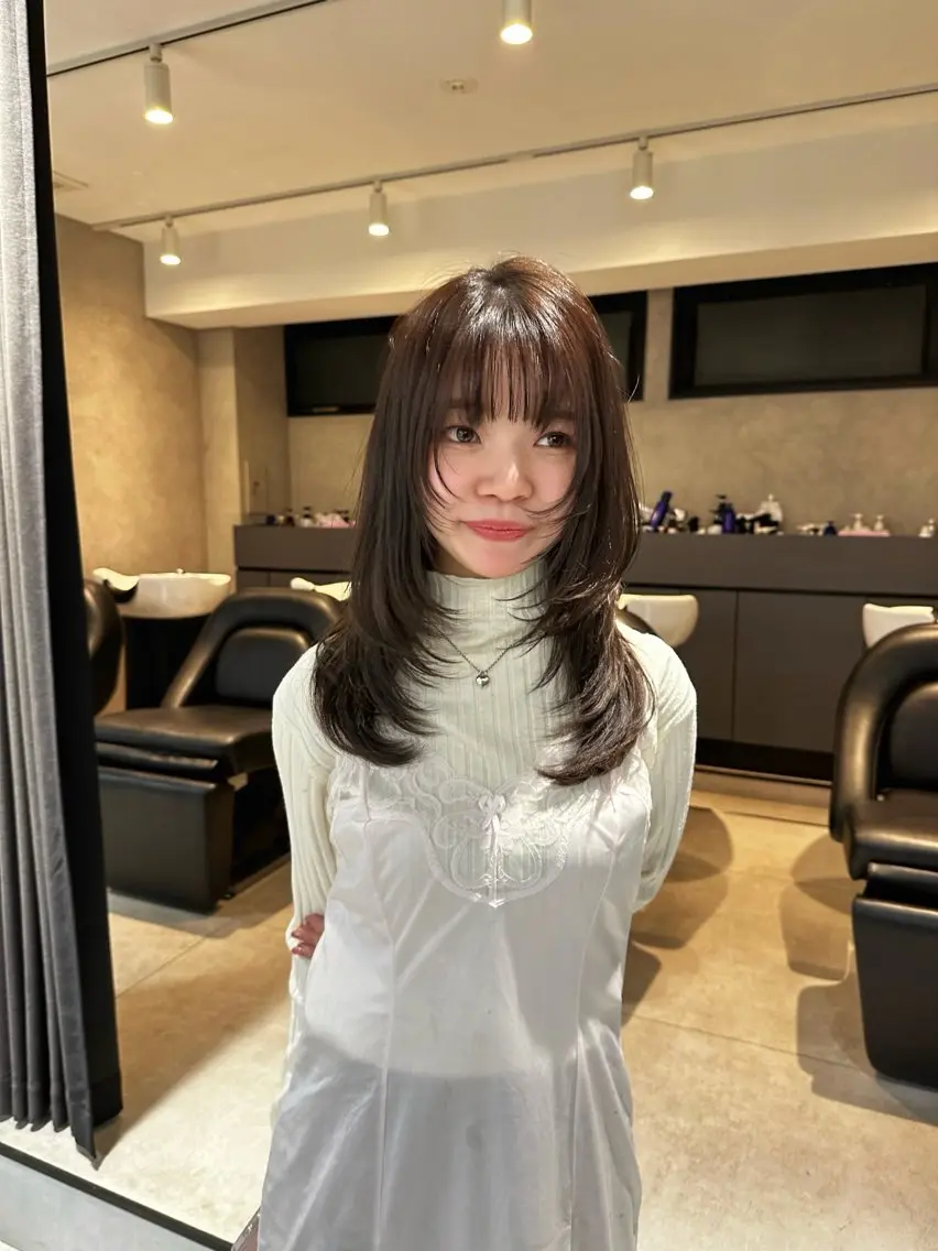 ミディアム カラー ブリーチ 透明感カラー ブリーチなしカラー 学生 似合わせカット ヘアカラー トリートメント 🧃Kawakami kotomi🧃のヘアスタイル