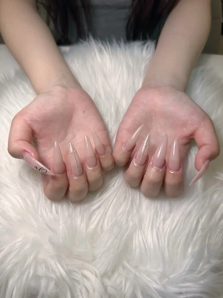 ネイル ハンドネイル Kingnail Emiのネイルデザイン