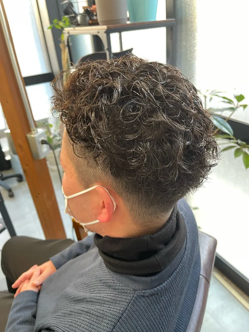パーマ メンズ ｼﾉｻﾞｷ ｷﾅのヘアスタイル